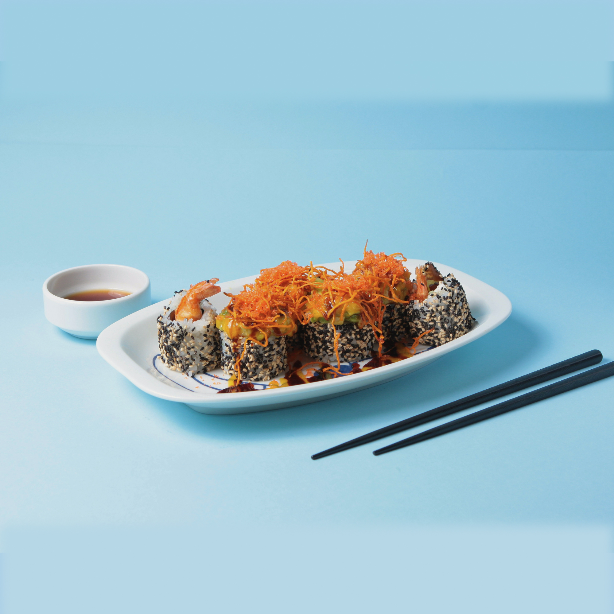 Ebi roll with salsa